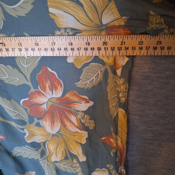 Tommy Bahama Shirt Womens Medium Tropical Floral Button Up Long Sleeve Blouse - Picture 10 of 10